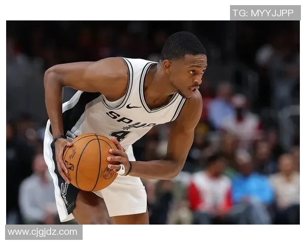 体育早报：今日篮球足球热点新闻